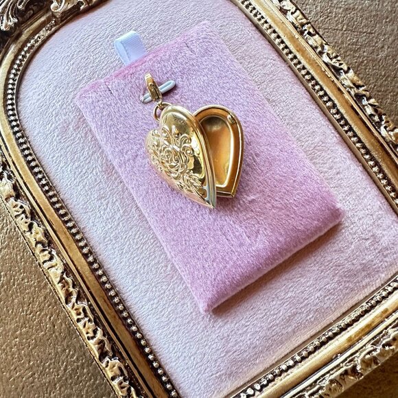 Heart Locket Charm Pendant 18k Gold PVD Stainless Steel Rose Design And Clasp - Picture 12 of 16